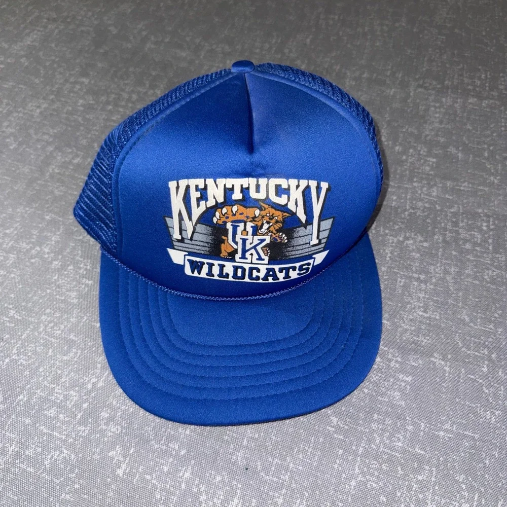 Vintage Kentucky Wildcats Mesh Trucker Hat Snapback NCAA Blue USA‎ SEC College